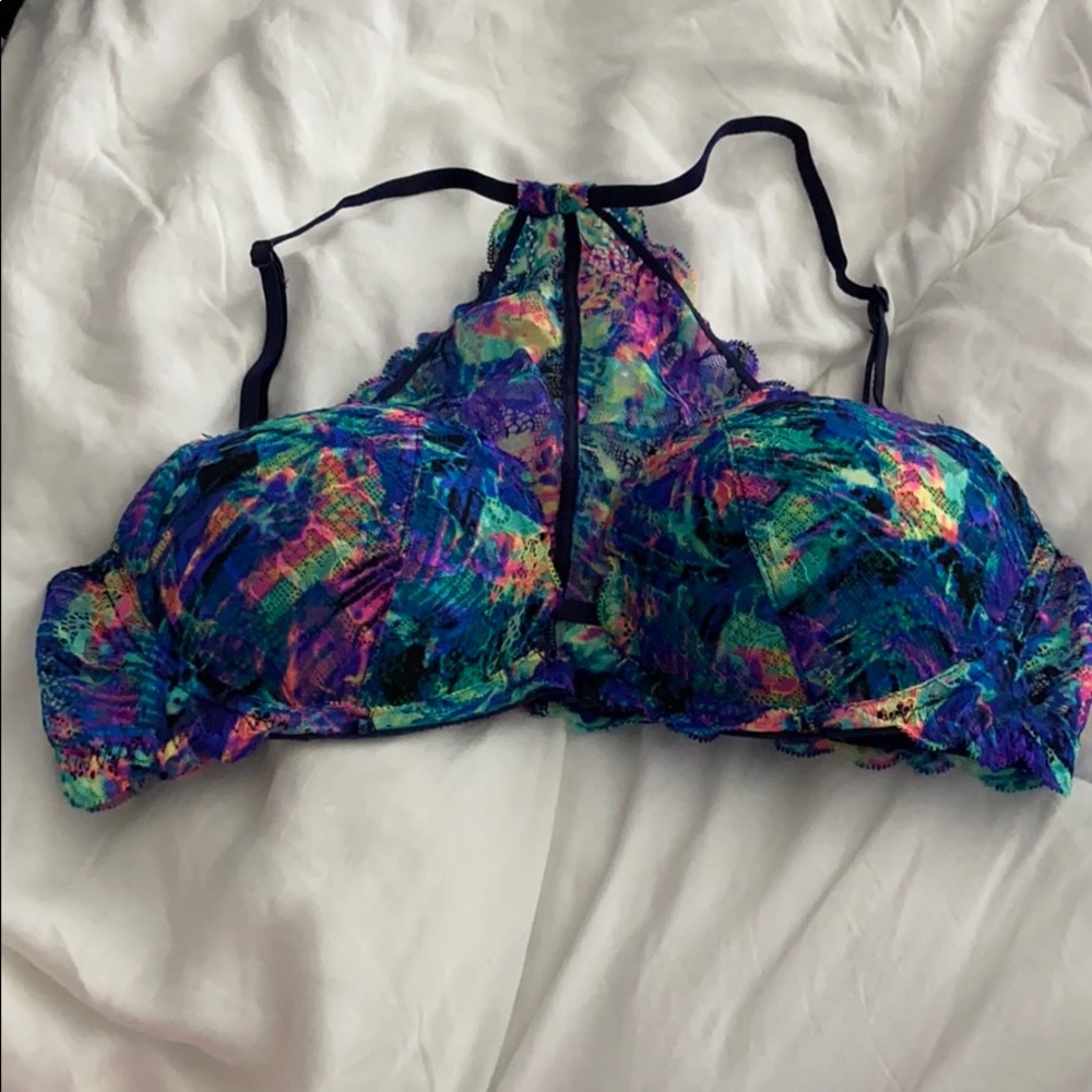 VS Pink front closing bra